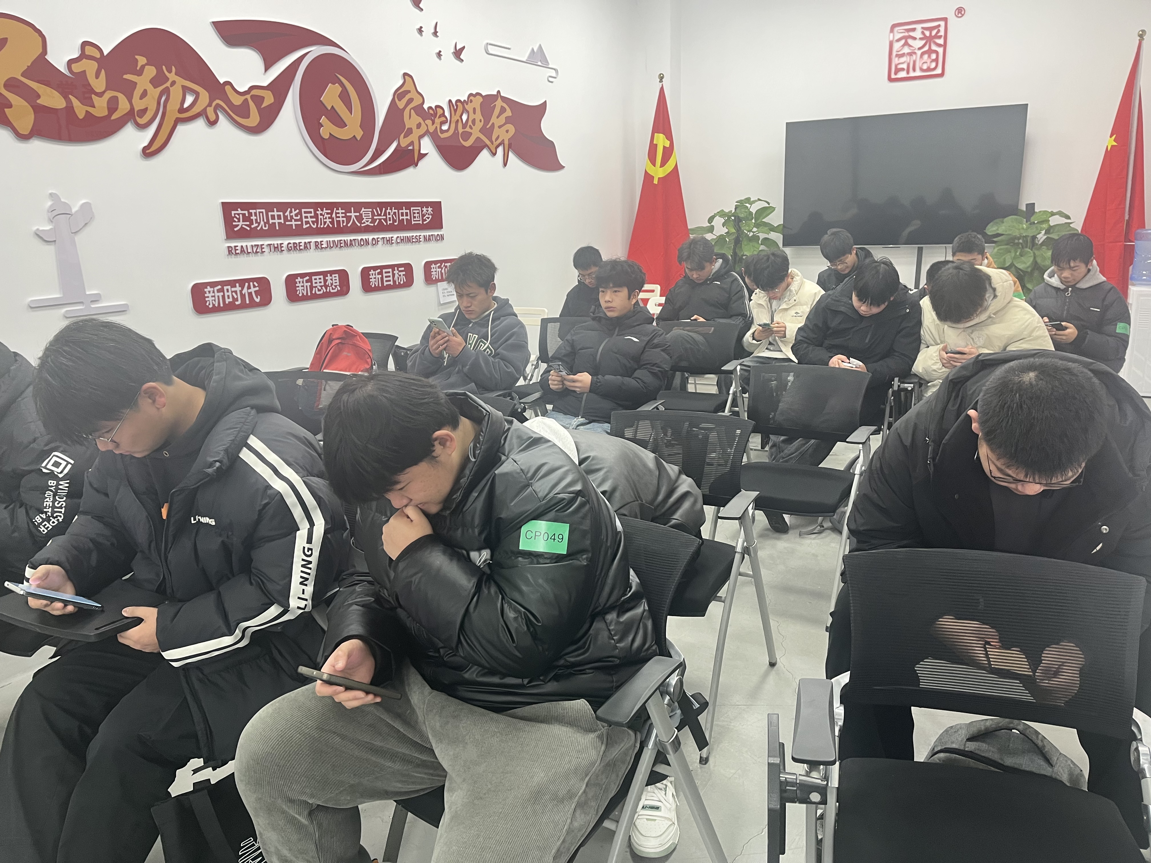 1768199504224024531.jpg 75a21703135bfe2fef095d7c6deba53.jpg