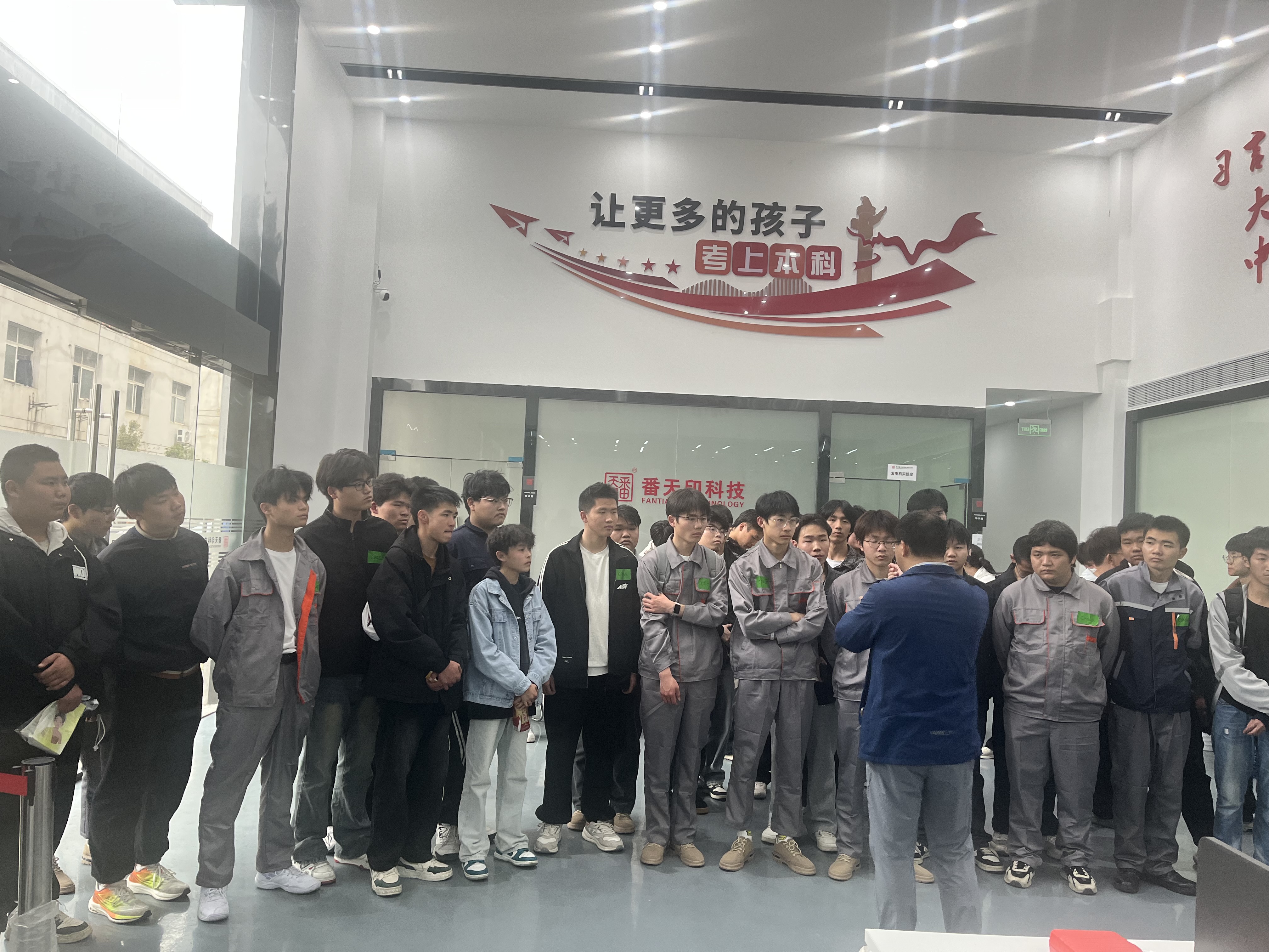 1768199892430056787.jpg IMG_4603.jpg